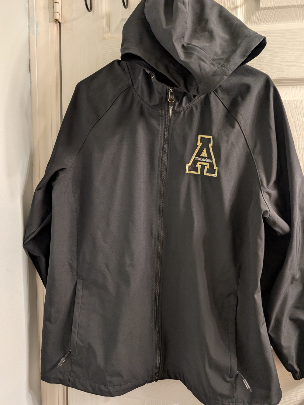 Appalachian State University NC Mountaineers Windbreaker W/ Hood  New Balance 1x